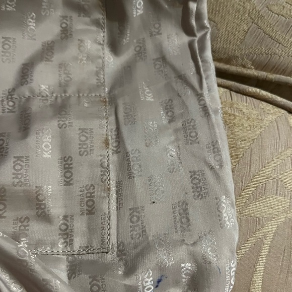 Michael Kors Ludlow Satchel - Picture 16 of 17